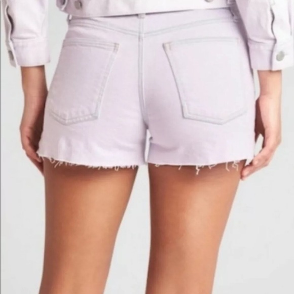 GAP lavender 3” Short Raw Hem Jean Shorts - Picture 2 of 10